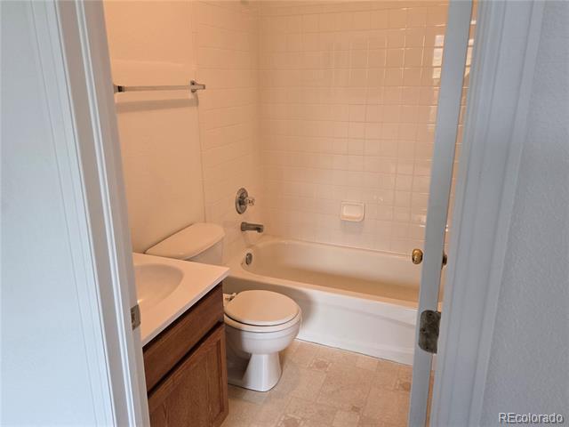 55606 E 28th Place