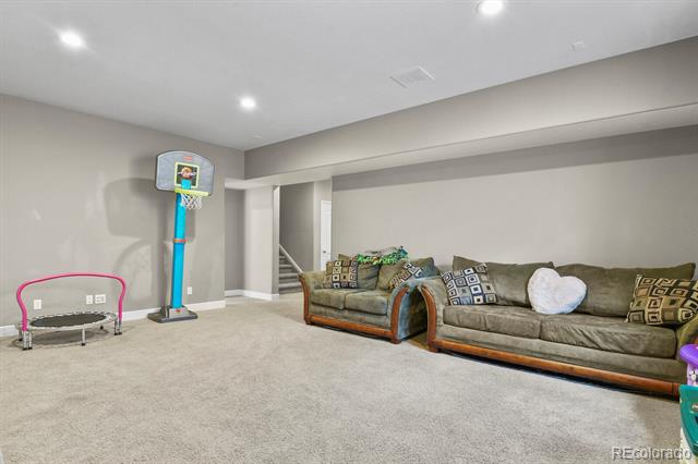 8182 Grady Circle