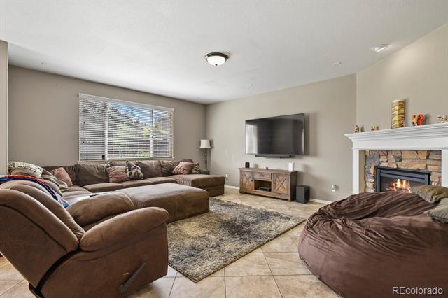 8182 Grady Circle