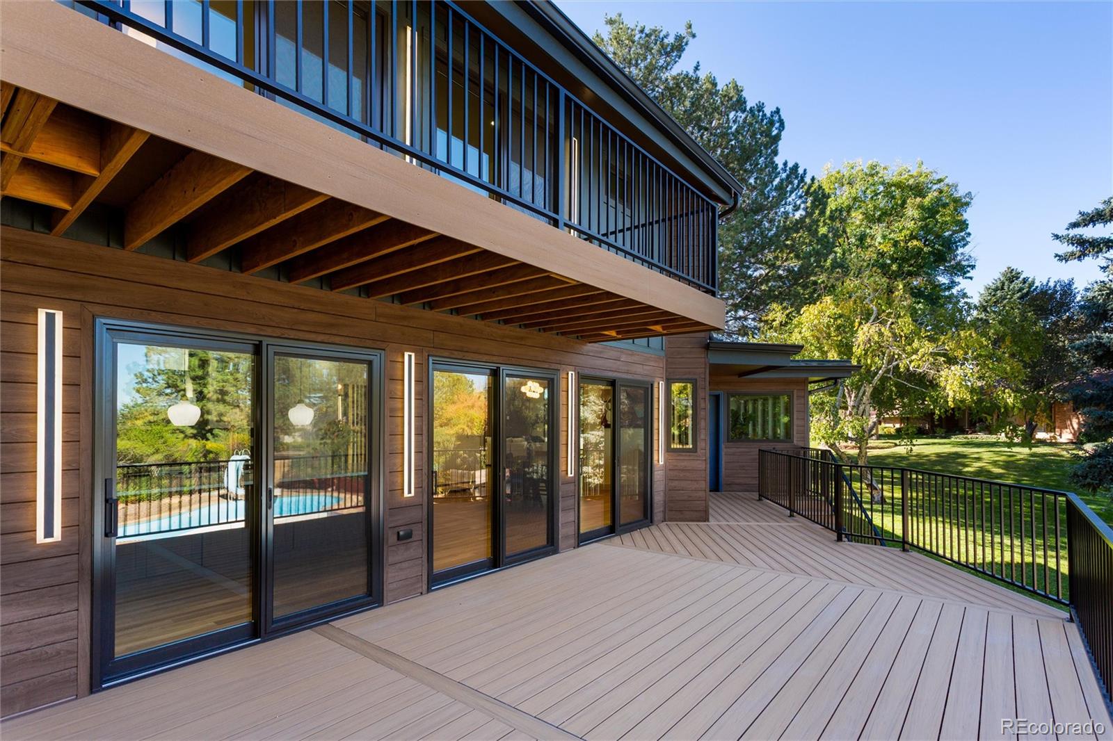 885 Front Range Road