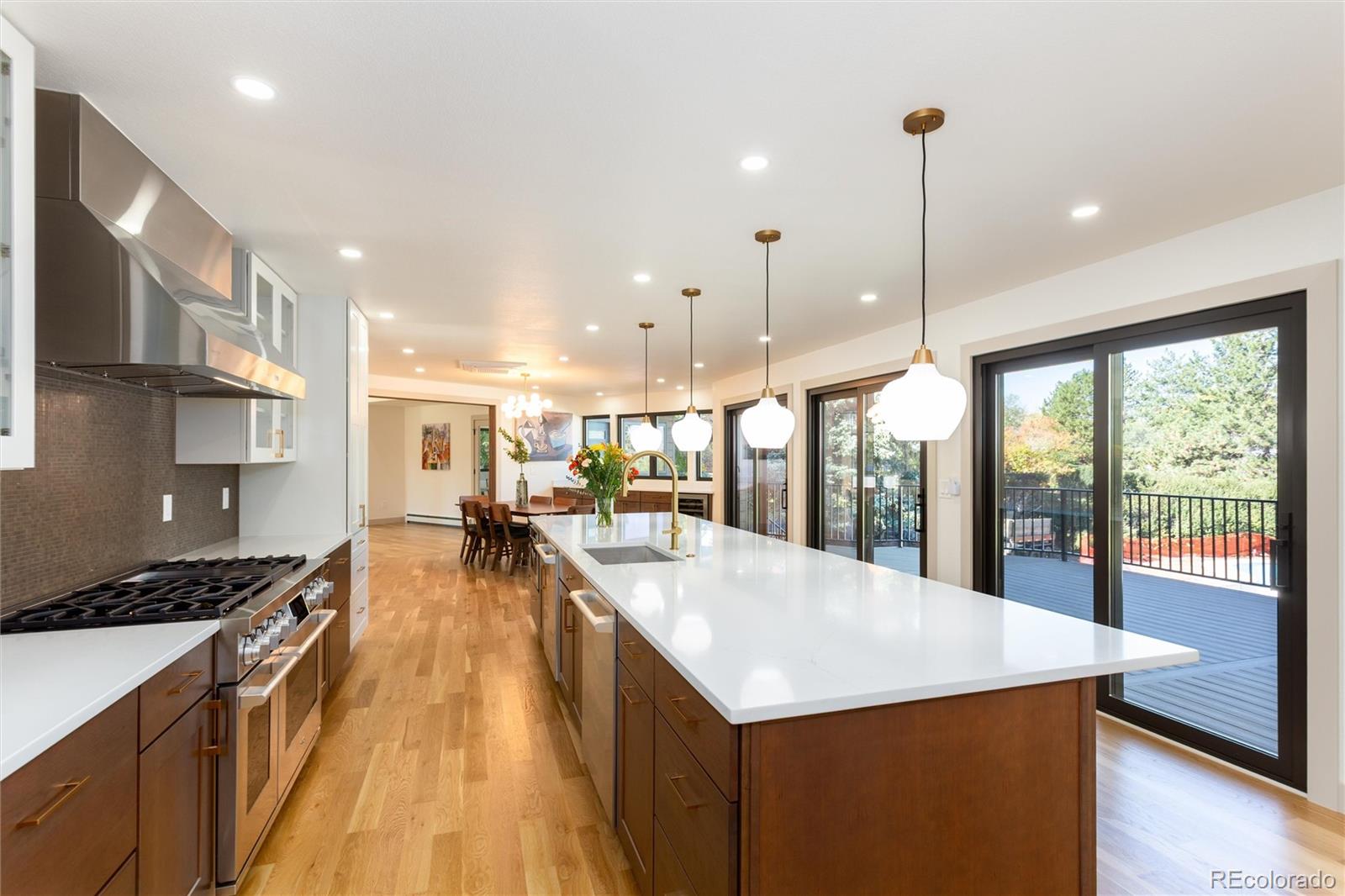 885 Front Range Road