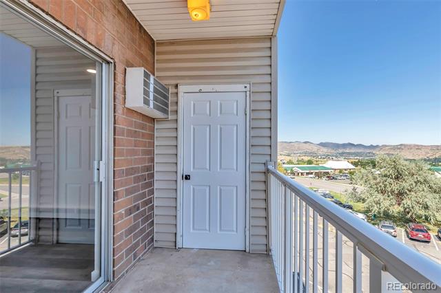 1150 Golden Circle Unit: 409