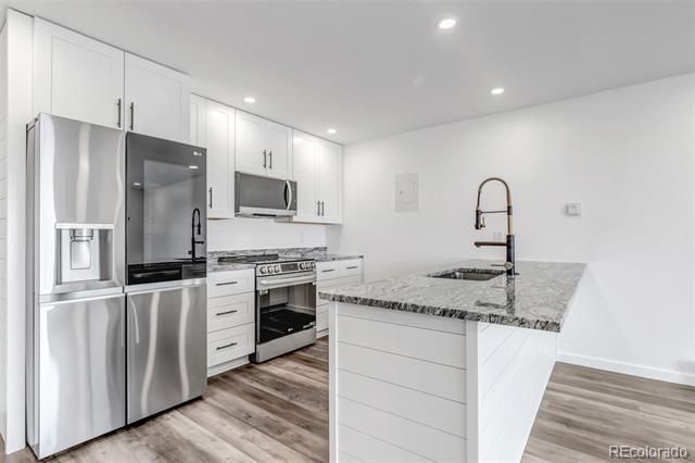 1150 Golden Circle Unit: 409