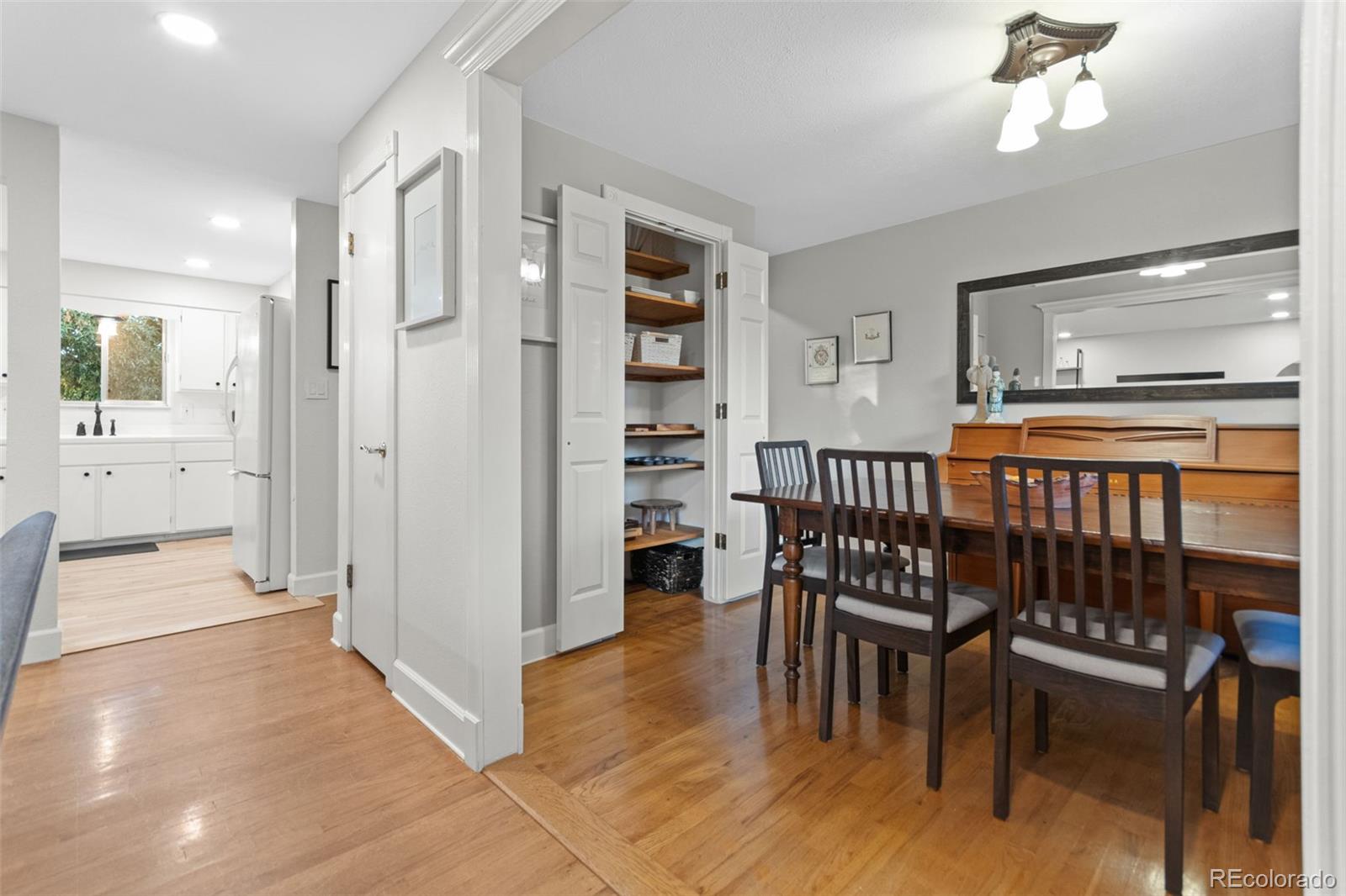 5366 Field Circle