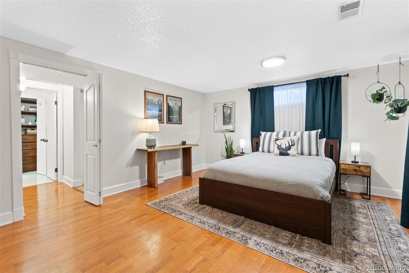 5366 Field Circle