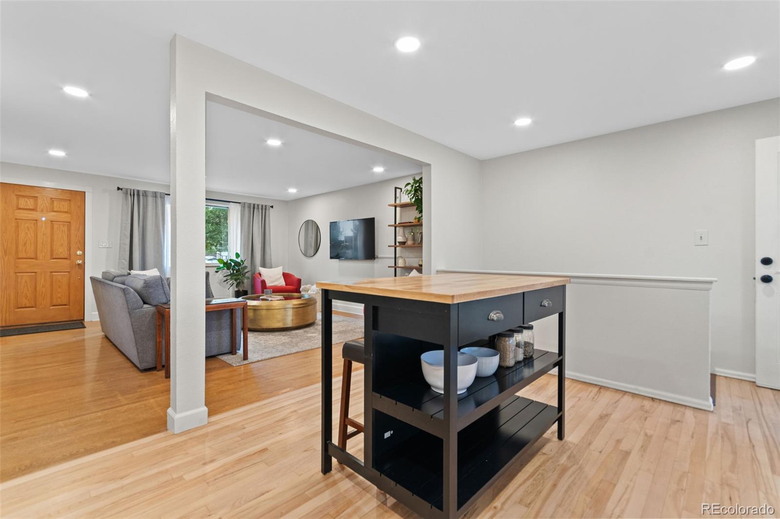 5366 Field Circle