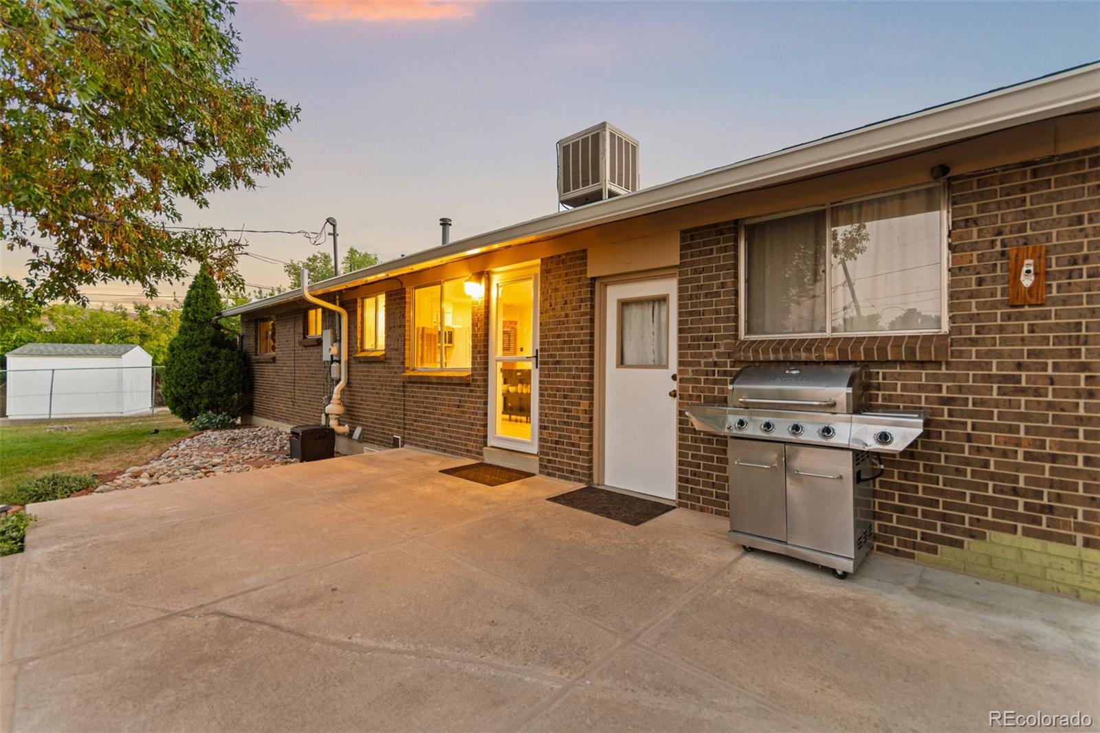 5366 Field Circle