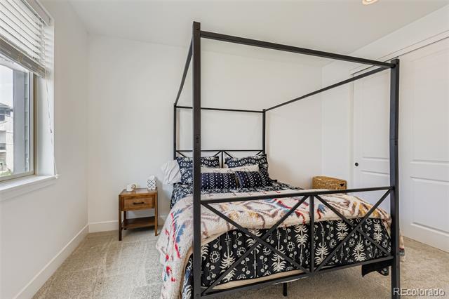 3434 W 154th Place