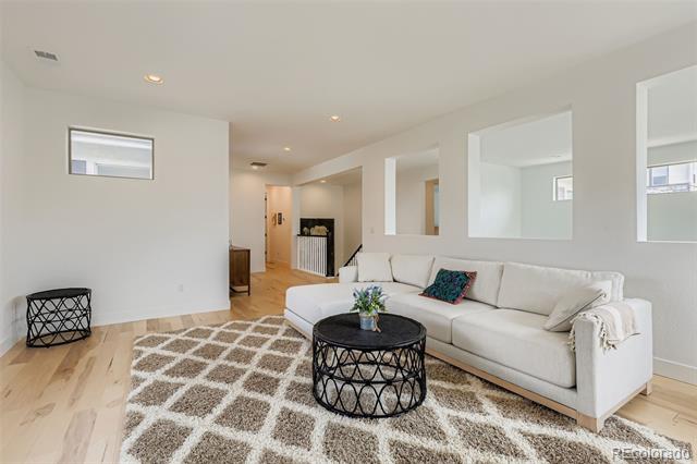 3434 W 154th Place