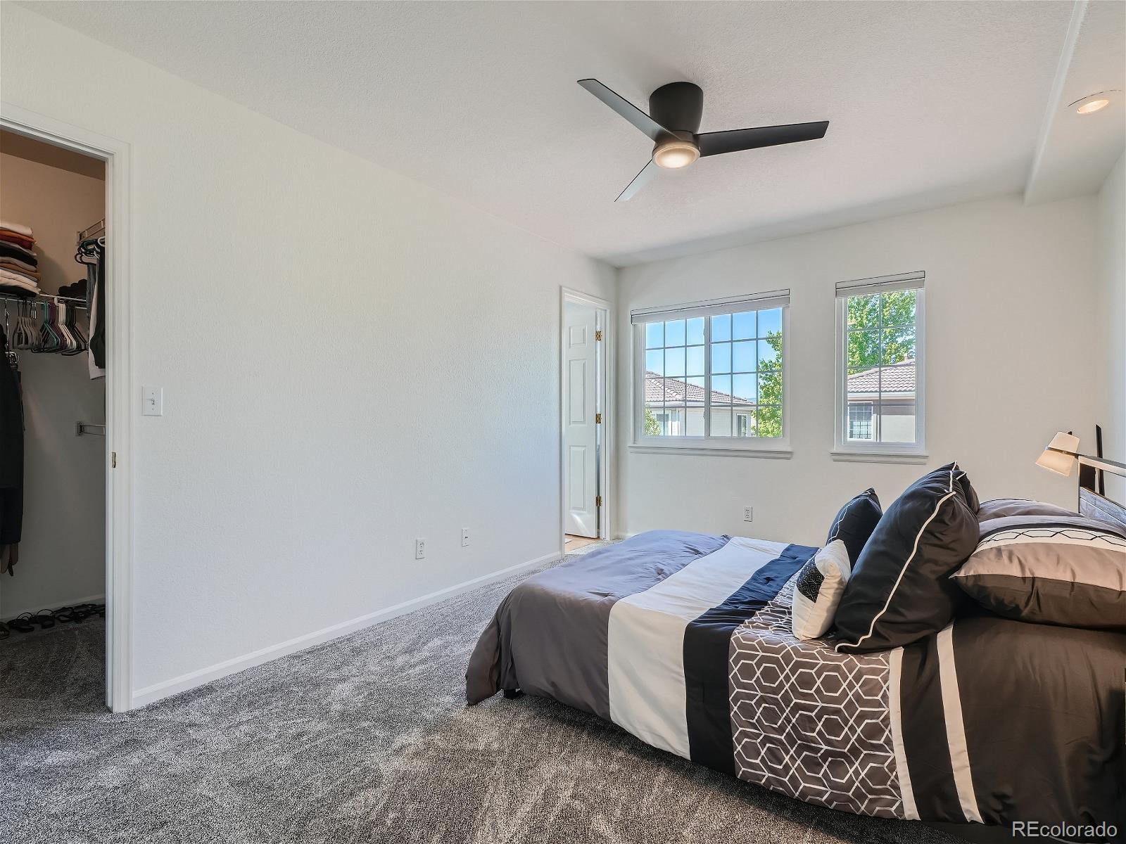 1233 Laurenwood Way