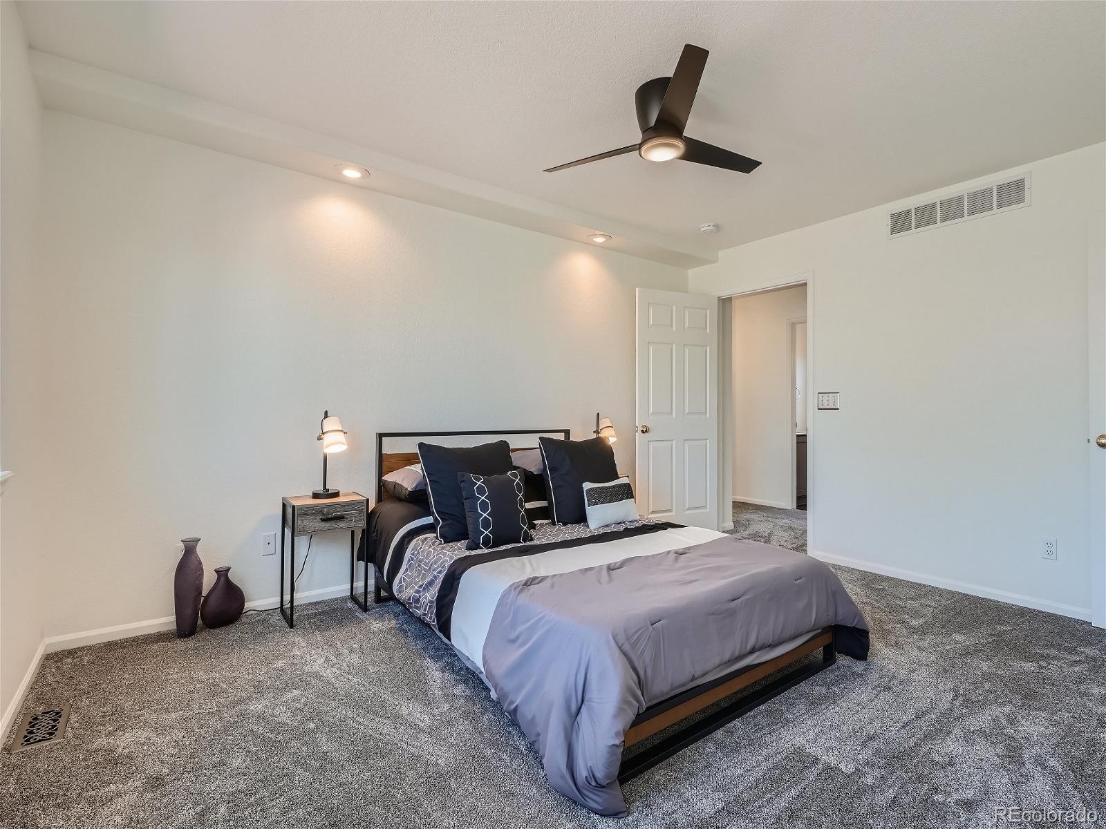 1233 Laurenwood Way