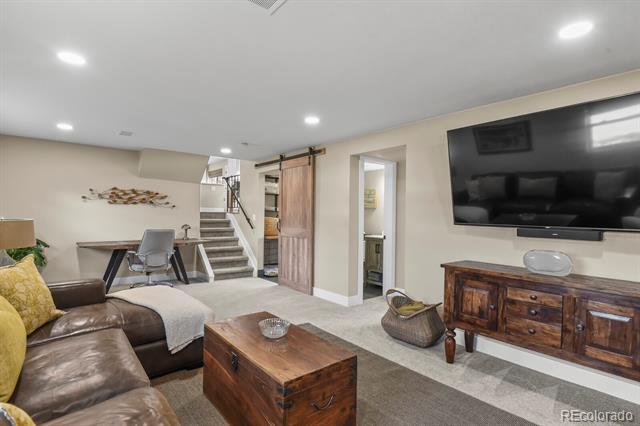 1115 W Hinsdale Drive