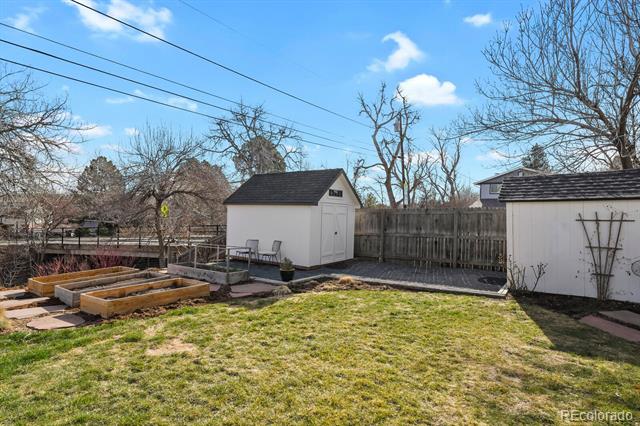 1115 W Hinsdale Drive