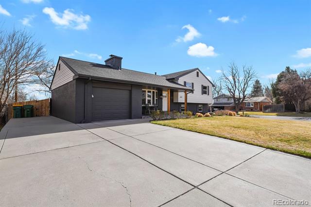 1115 W Hinsdale Drive