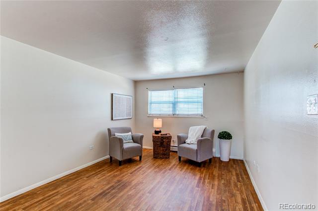 2350 S Linden Court