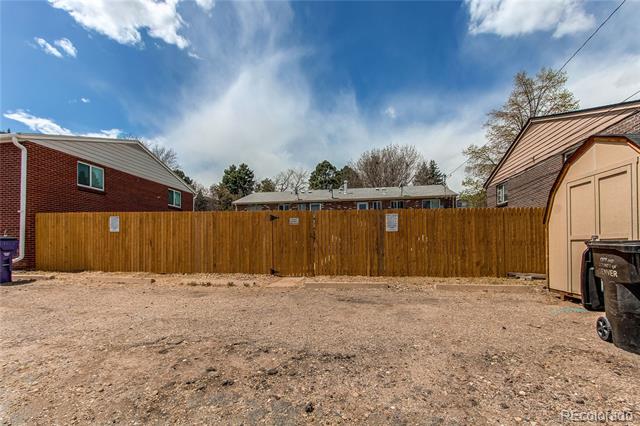 2350 S Linden Court
