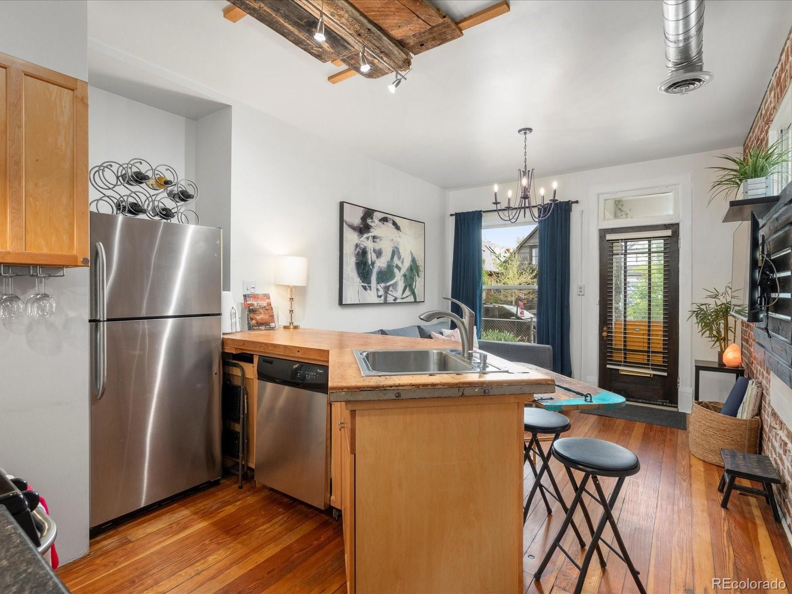 164 W Maple Avenue
