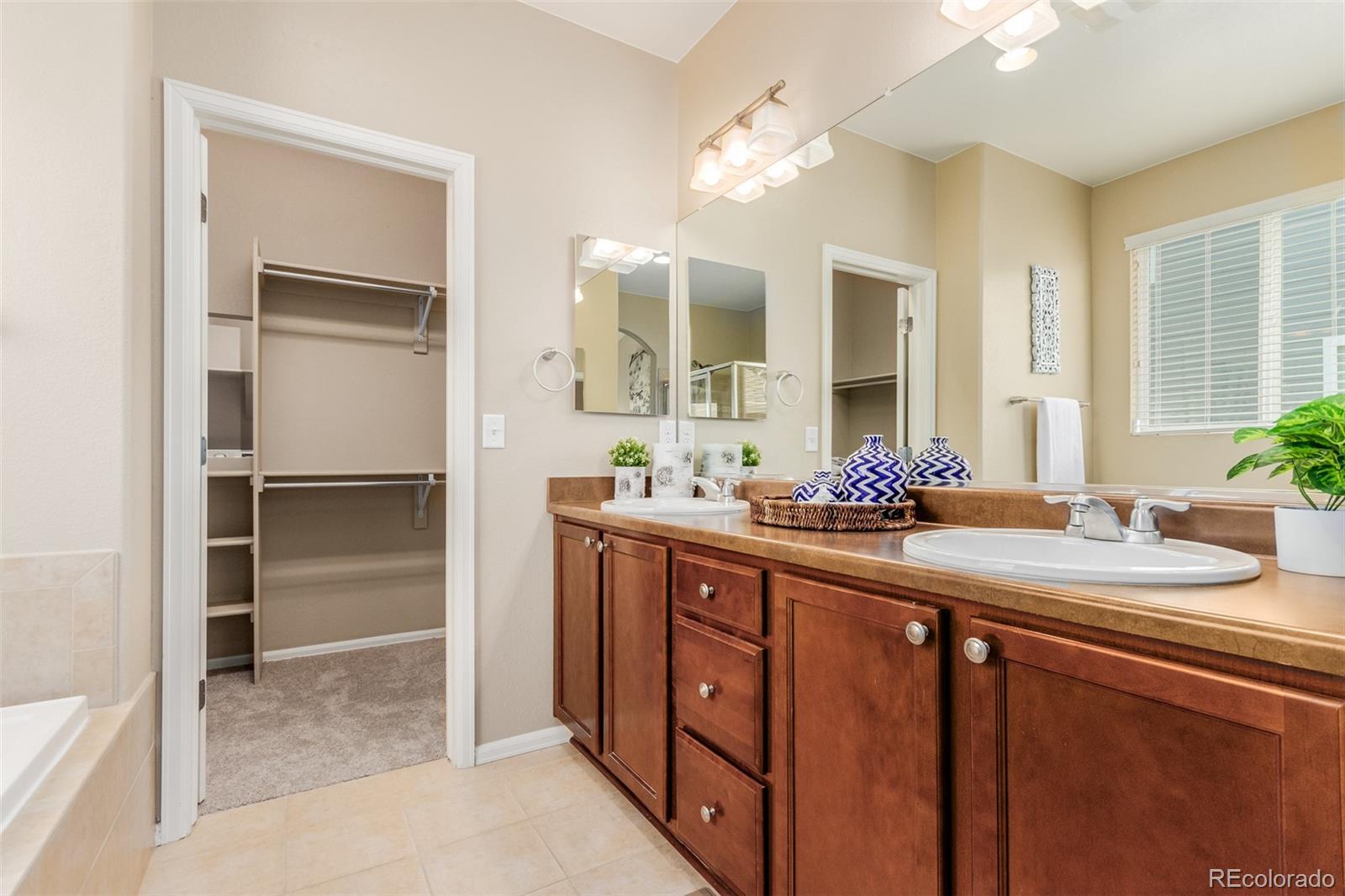 8546 Raspberry Drive