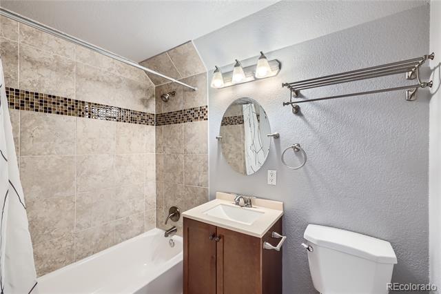 7814 W Ontario Place