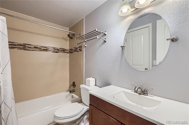 7814 W Ontario Place