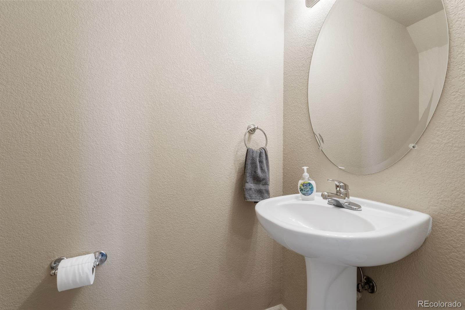 4290 Alder Springs View