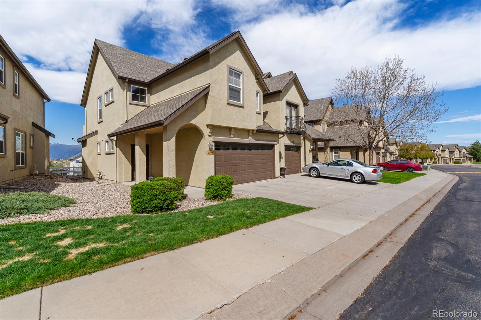 4290 Alder Springs View