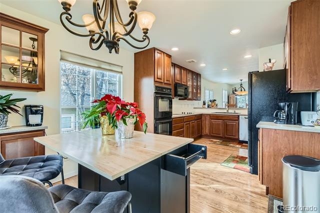 2551 S Flanders Court