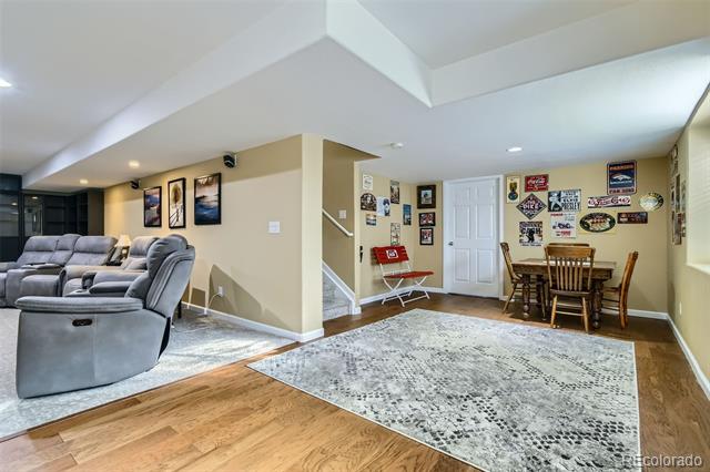 2551 S Flanders Court
