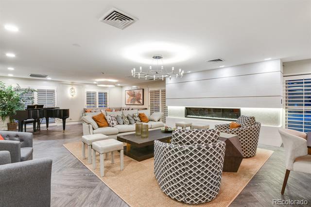 130 N Pearl Street Unit: 404
