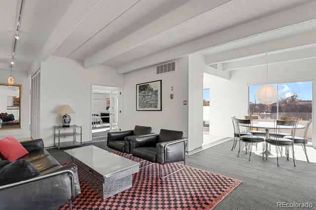 130 N Pearl Street Unit: 404