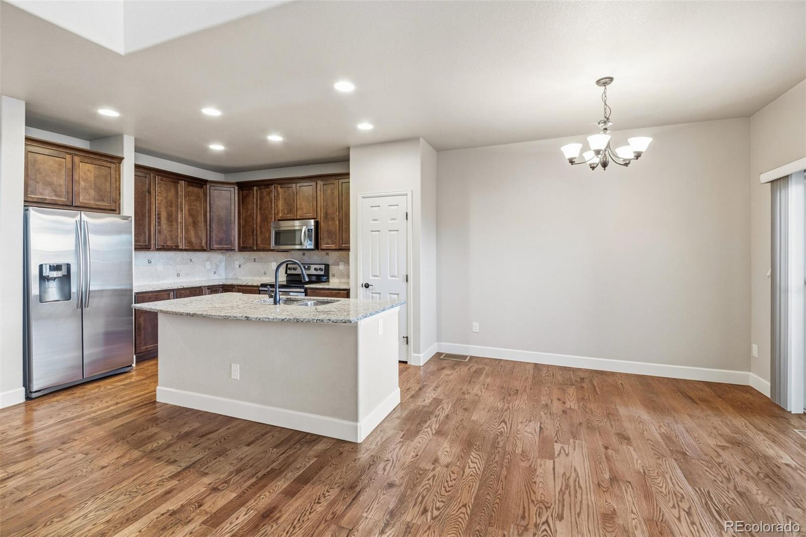 9763 W Hinsdale Lane