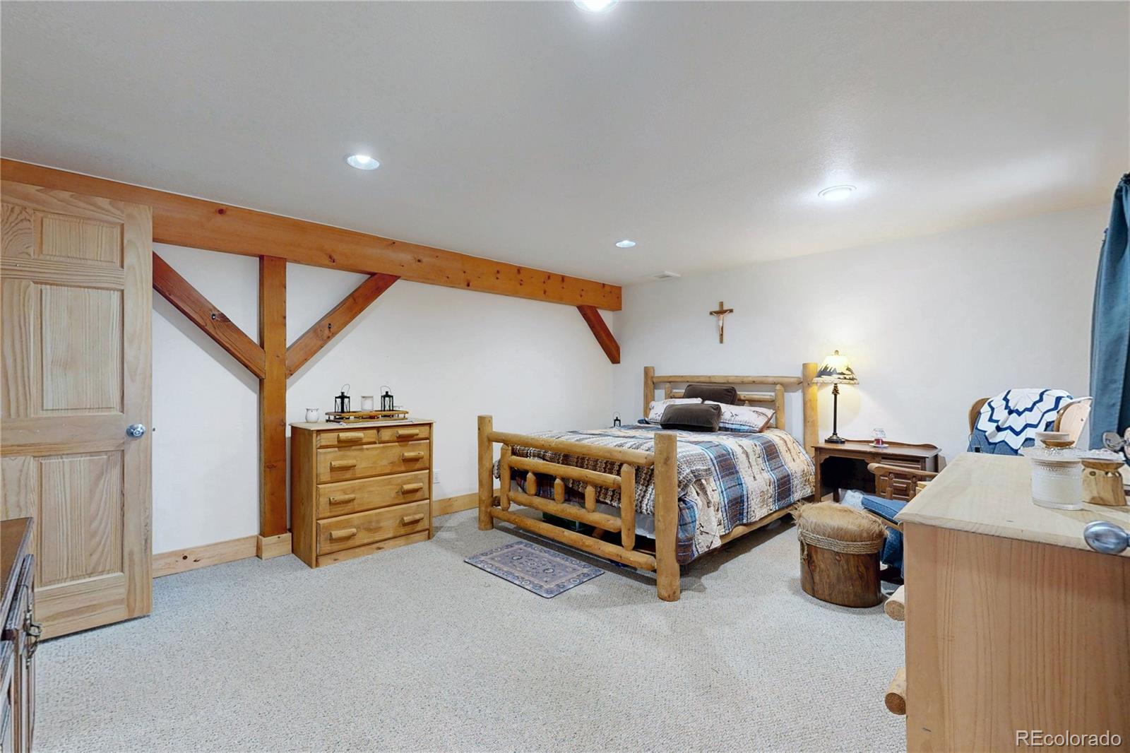 39 Snider Point