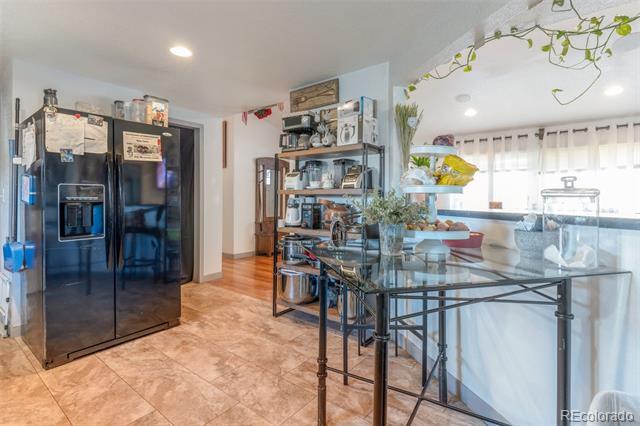 9100 Tejon