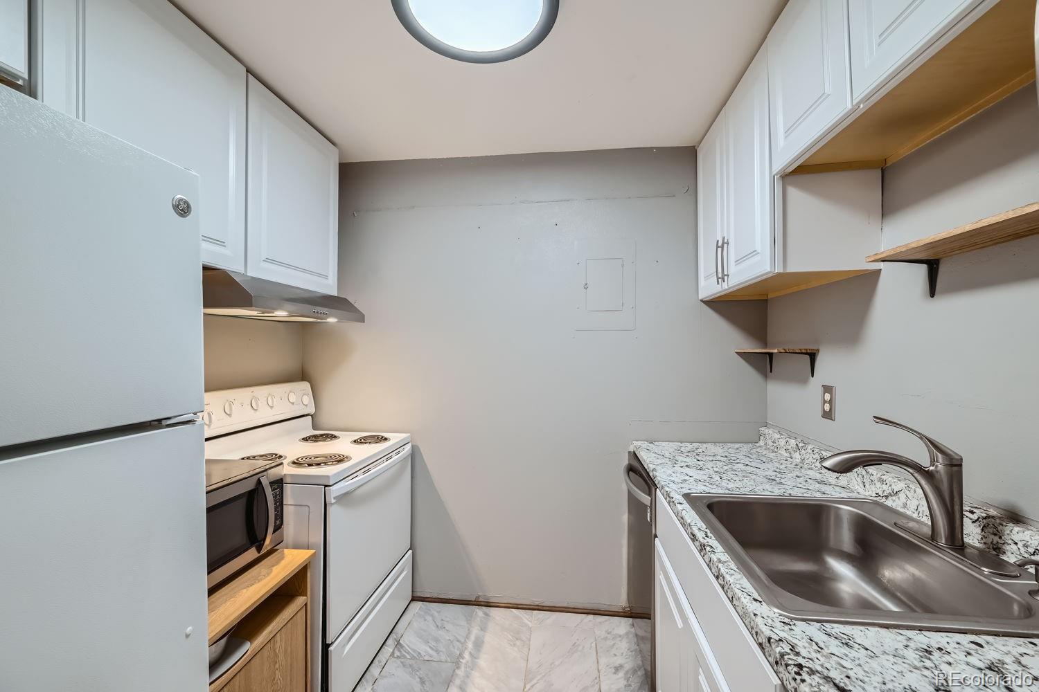 1150 Golden Circle Unit: 509
