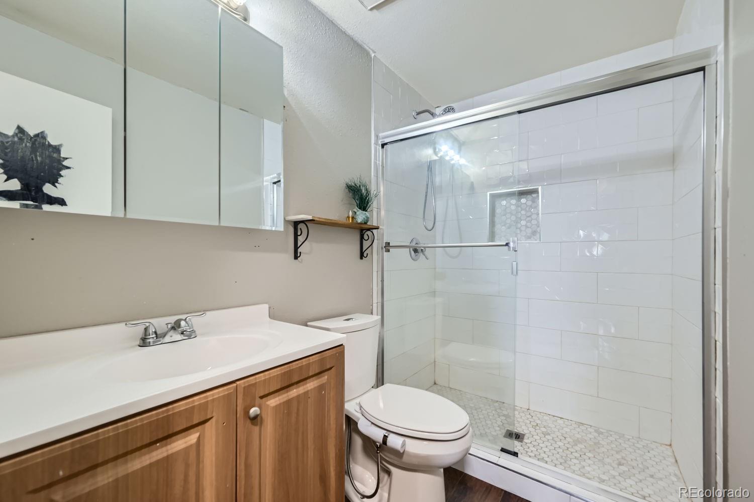 1150 Golden Circle Unit: 509