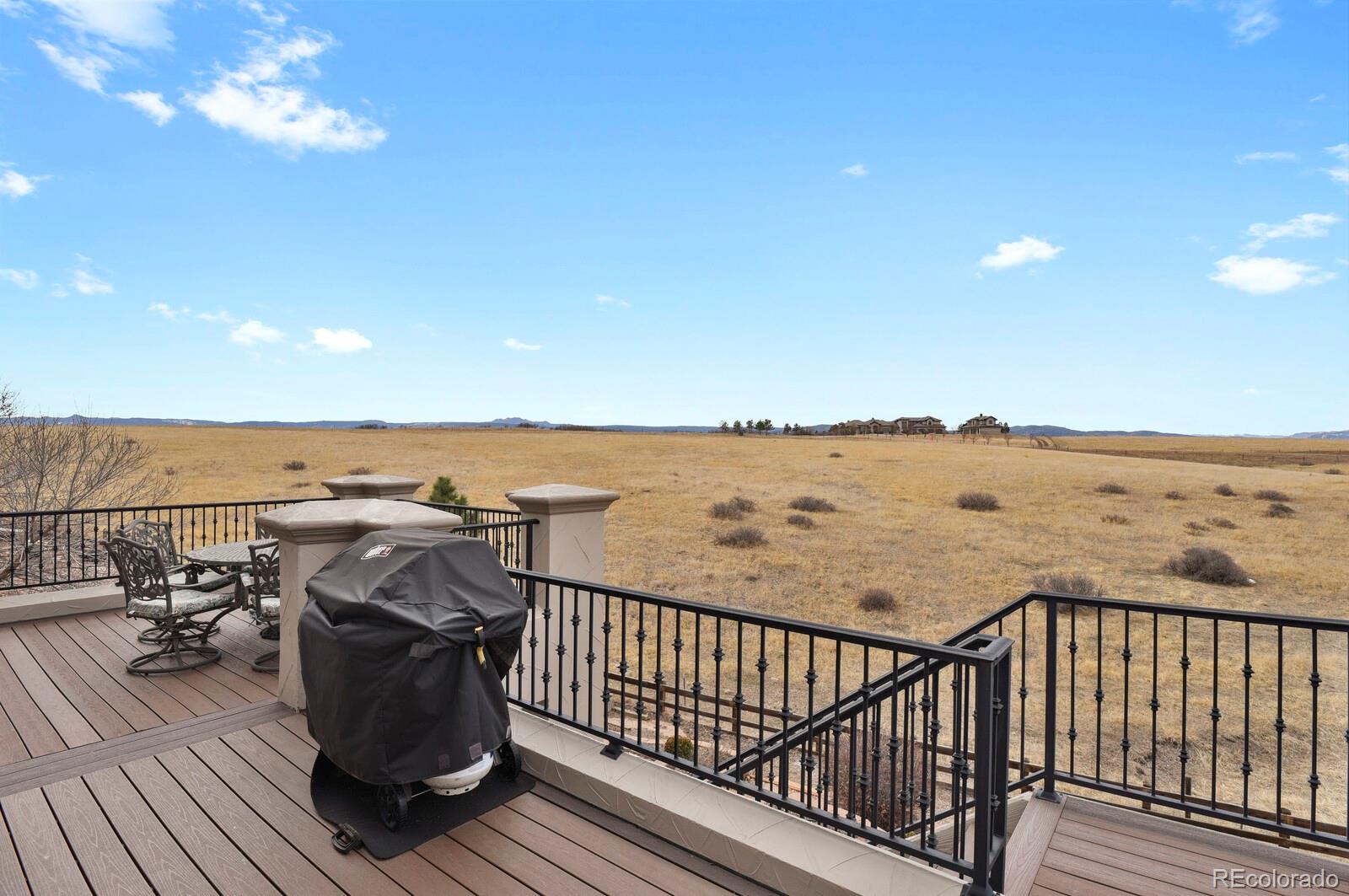 2933 Breezy Lane