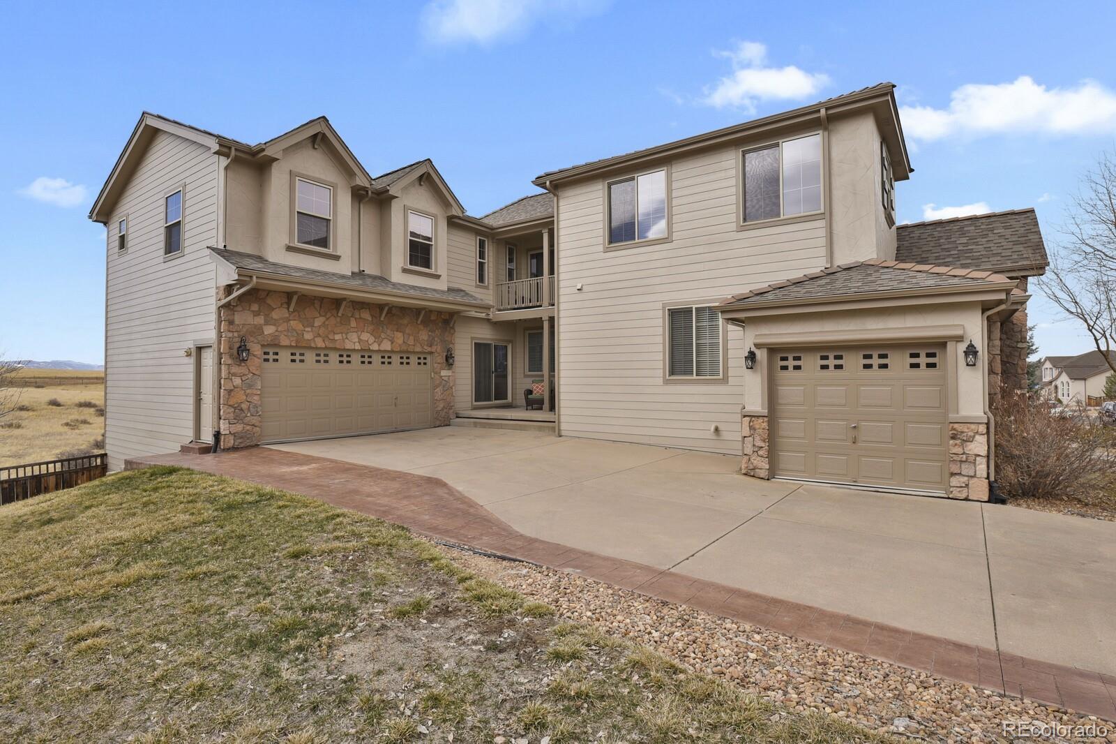 2933 Breezy Lane