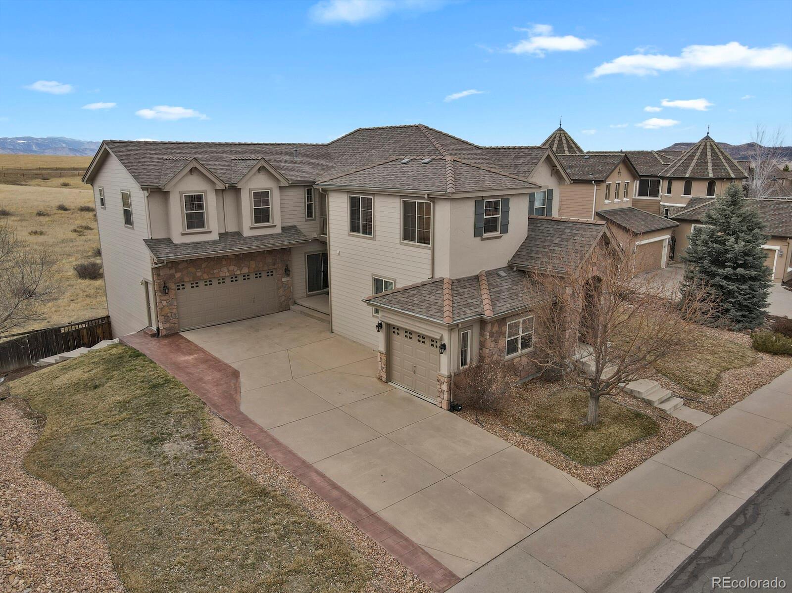 2933 Breezy Lane