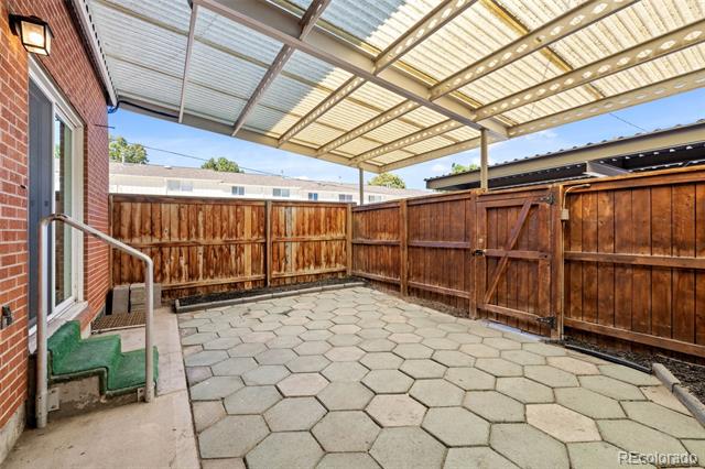 9211 E Oxford Drive