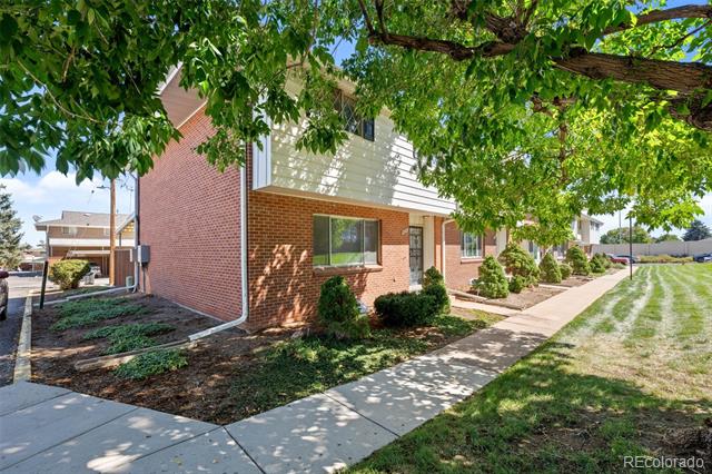 9211 E Oxford Drive