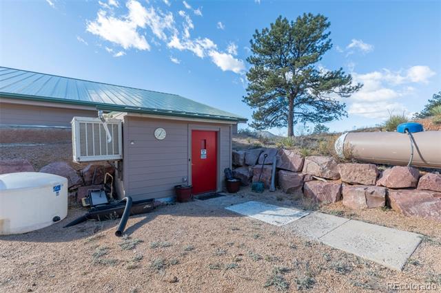 784 Crestridge Road