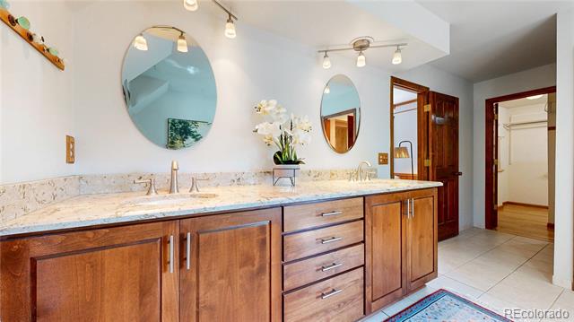 5770 Oak Creek Lane
