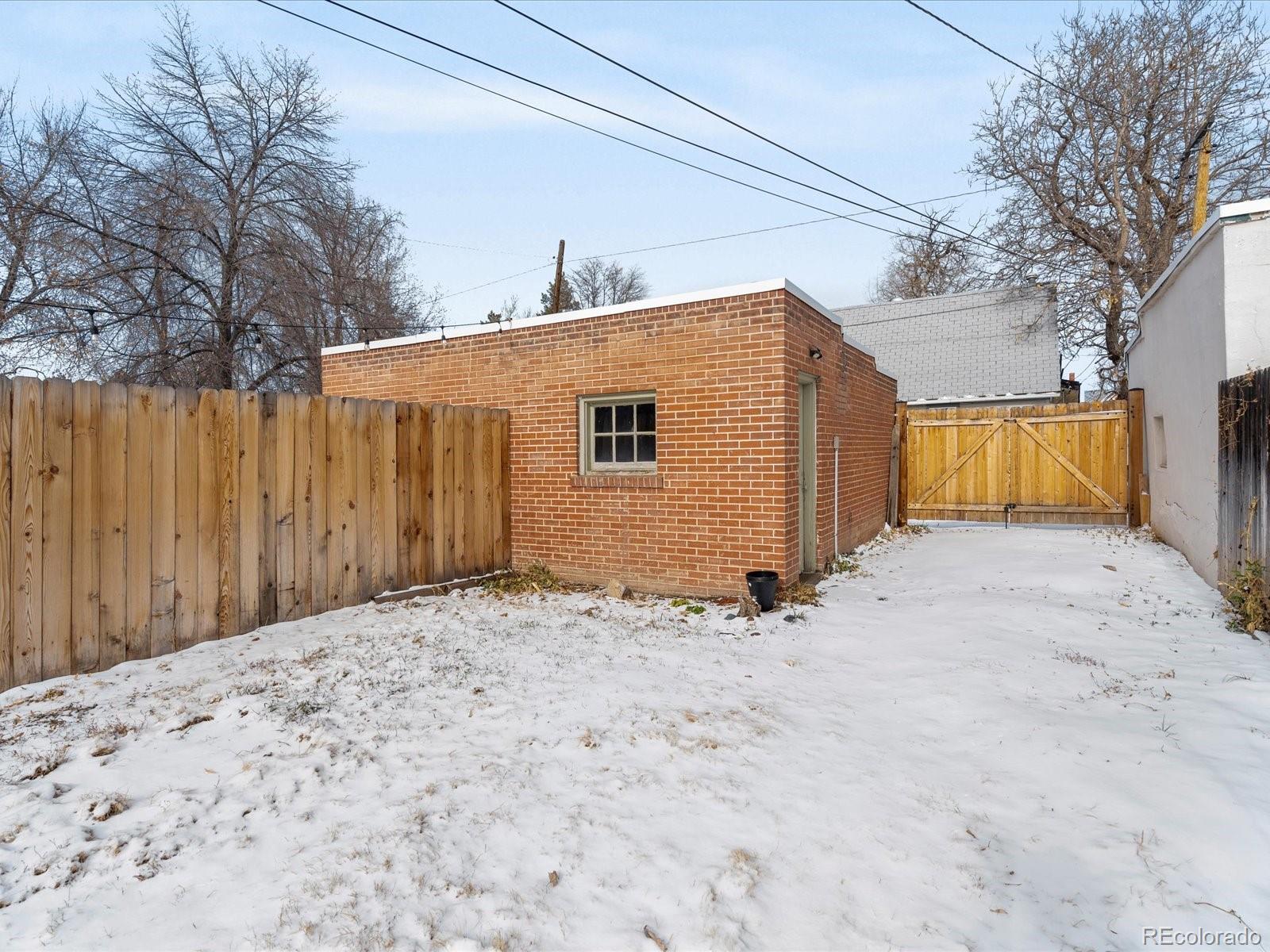 185 W Archer Place