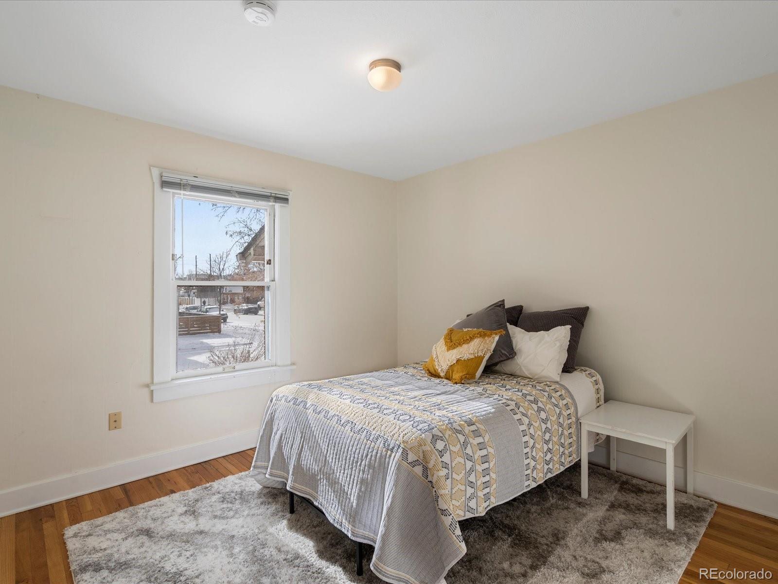 185 W Archer Place