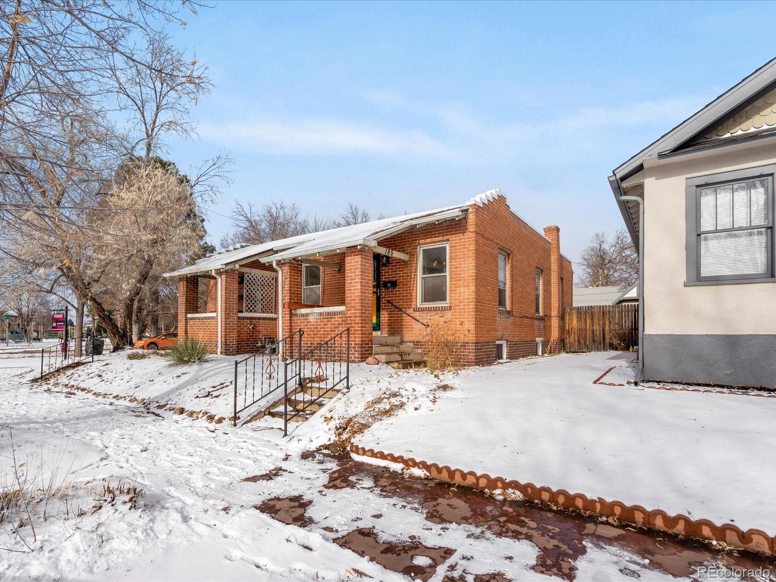 185 W Archer Place