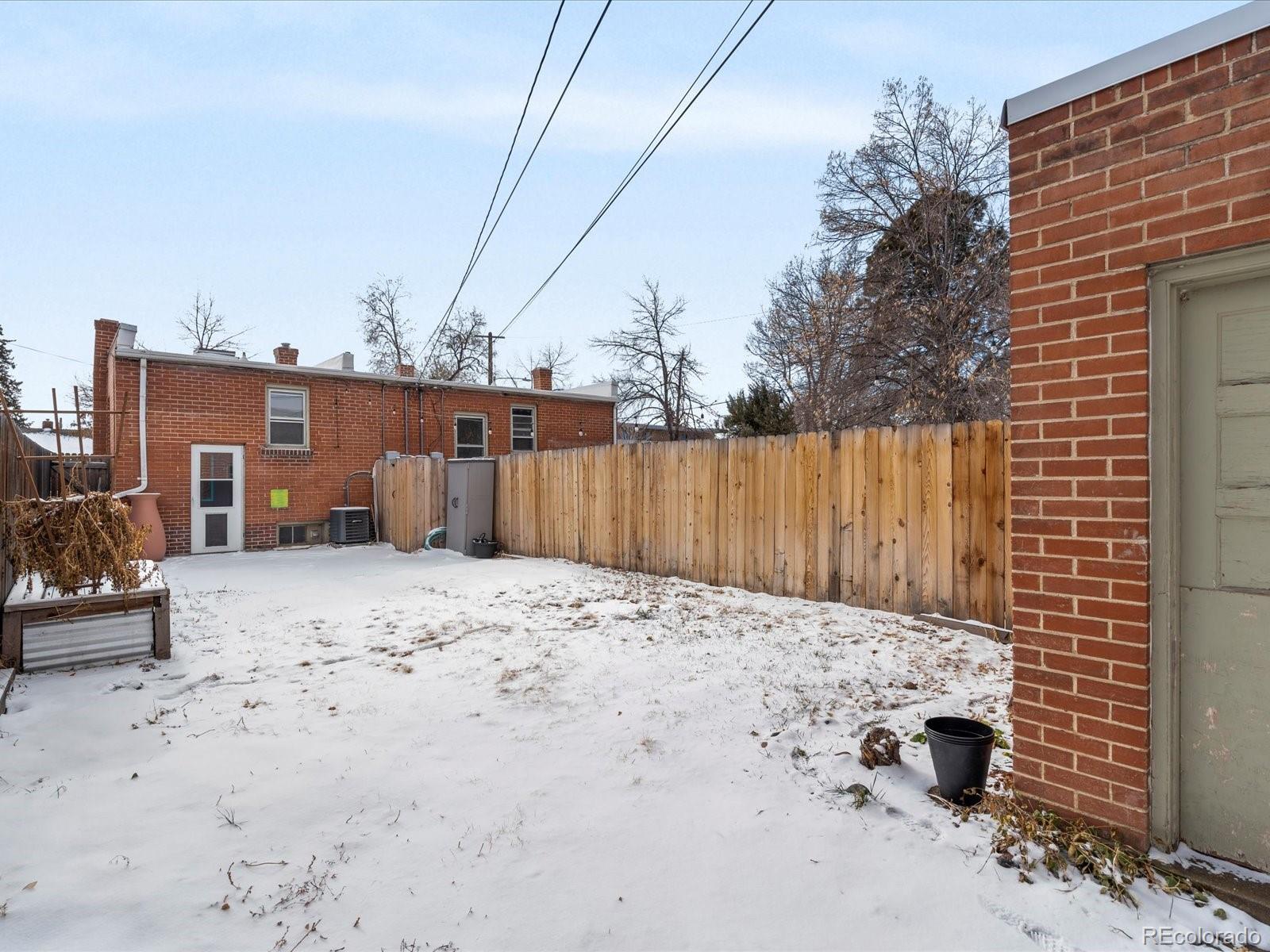 185 W Archer Place