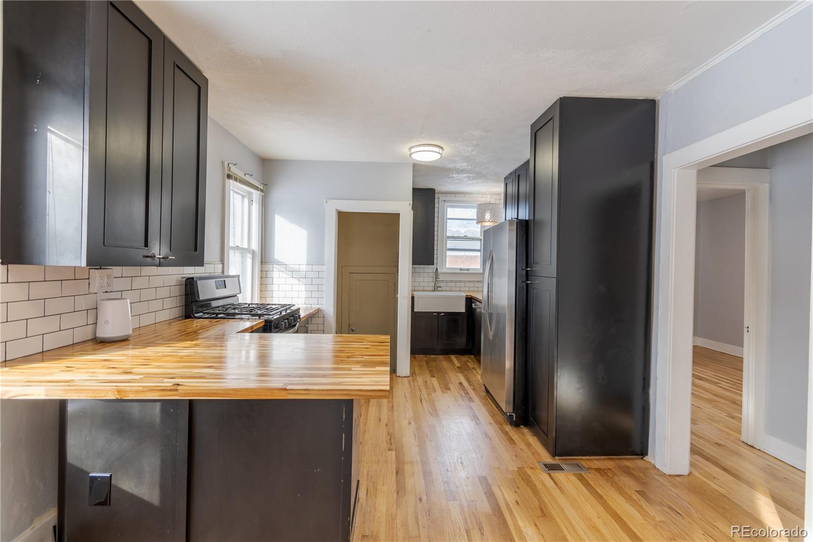 185 W Archer Place