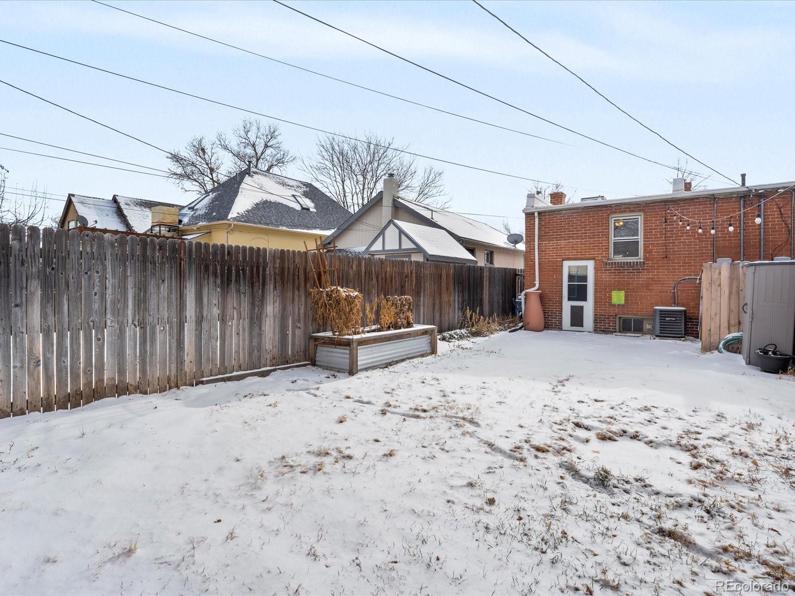 185 W Archer Place