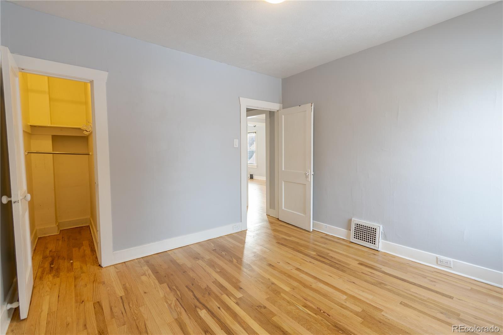 185 W Archer Place