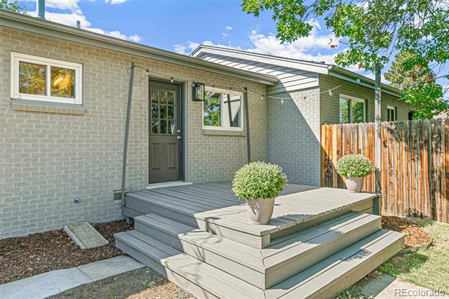 650/652 Cody Street